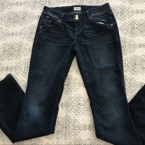 Hudson jeans “Beth baby boot” size 28. Inseam 33